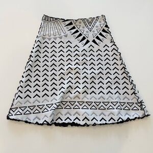 Black and white Haystacks stretchy skirt size small